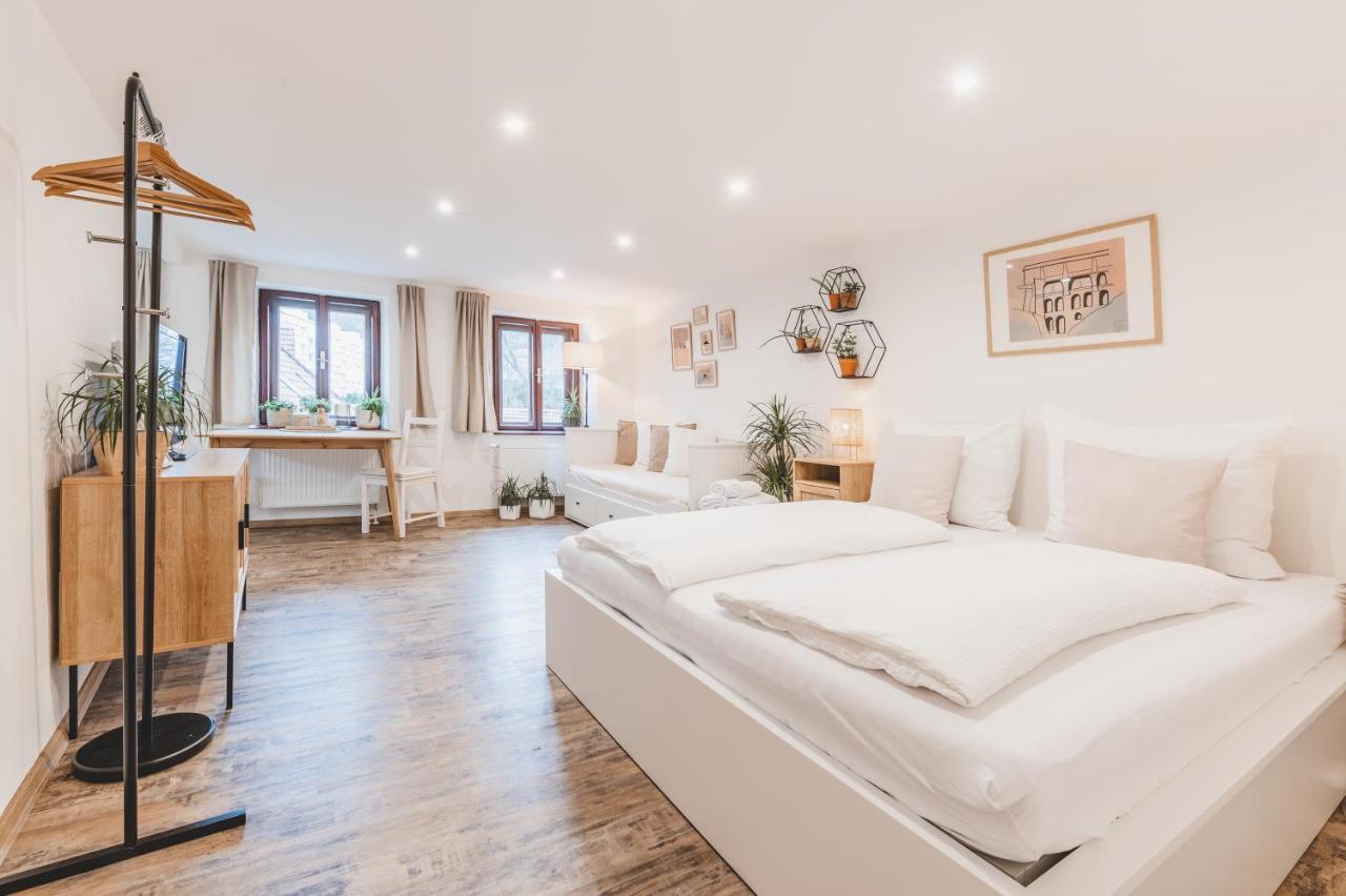 Konekt Apartament *
