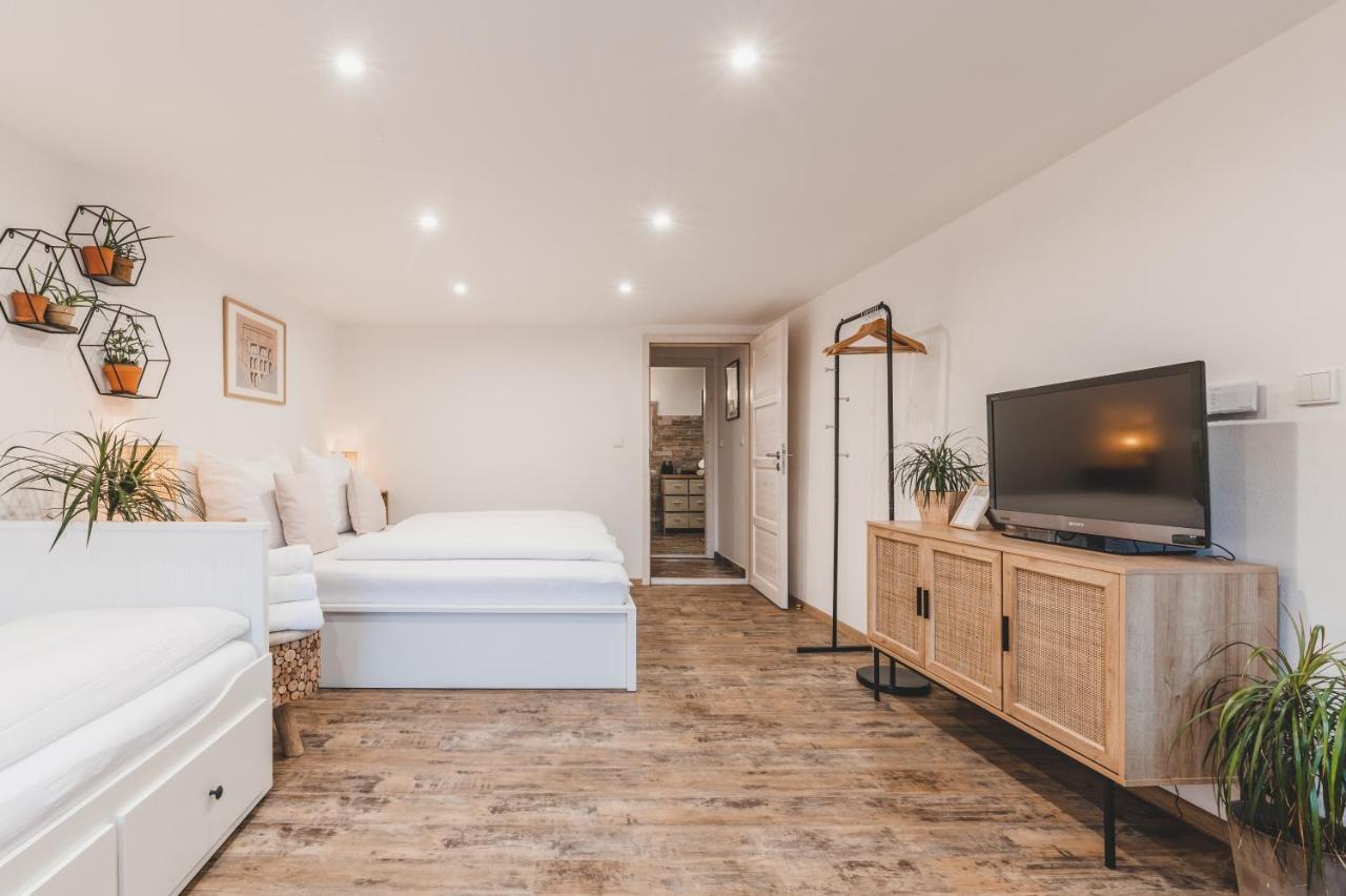 Konekt Apartament *